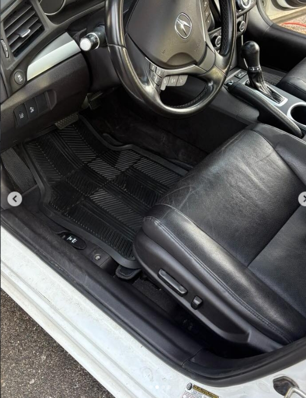 Acura TL — Driver footwell after detailing