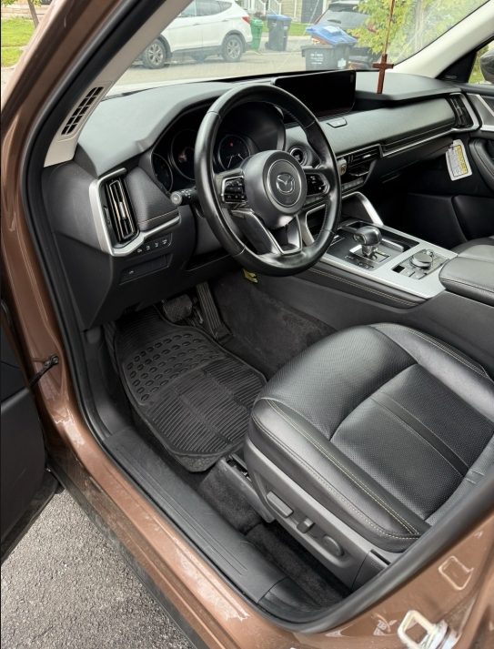 Mazda CX — Front interior after detailing